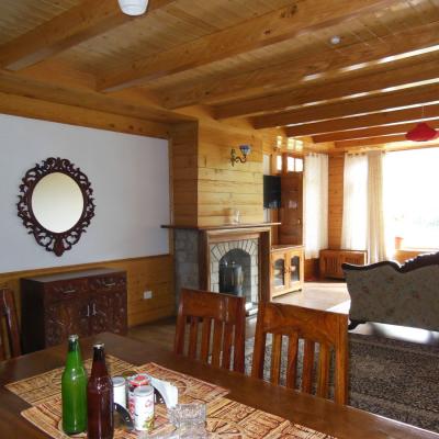 Apple Tree Premier Cottage No.1 in Manali - Book Two to Six elite Bedroom Cottage in Manali