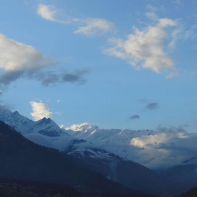 Apple Tree Premier Cottage No.3 - Book Three to Nine Bedroom Family Holiday Cottage in Manali near Mall Road
