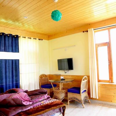 Apple Tree Premier Cottage No.3 - Book Three to Nine Bedroom Family Holiday Cottage in Manali near Mall Road