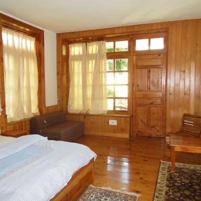 Apple Tree Luxury Cottage No.1 - Two Bedroom Cottage in Kullu Manali
